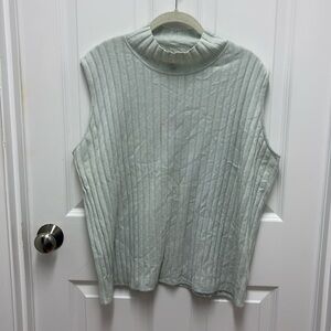 NWT St. John Woman’s Sleeveless Mint Ribbed Cashmere Sweater Vest‎ - Size XL